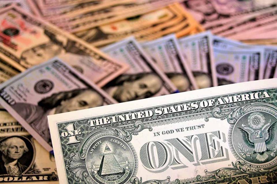 Casas de cambio del aeropuerto capitalino venden dólar en 19.82 pesos Casas de cambio del aeropuerto capitalino venden dólar en 19.82 pesos