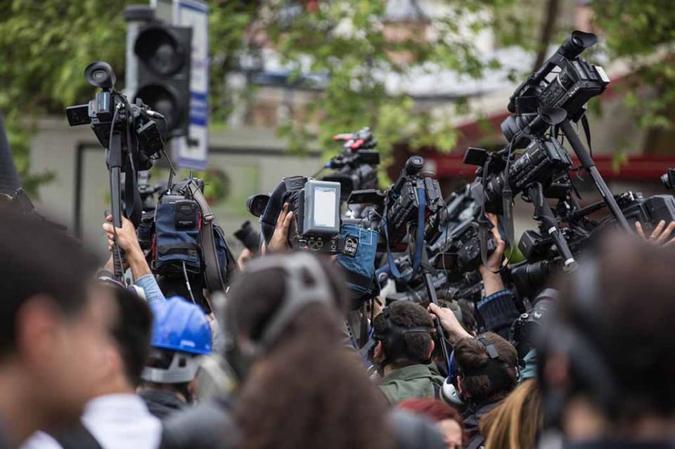 Periodistas argentinos enfrentan precarización, despidos y agresiones Periodistas argentinos enfrentan precarización, despidos y agresiones