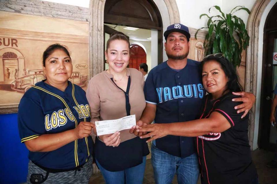 Gracias al apoyo del Gobierno Municipal, nuestros deportistas podrán competir en Loreto Gracias al apoyo del Gobierno Municipal, nuestros deportistas podrán competir en Loreto
