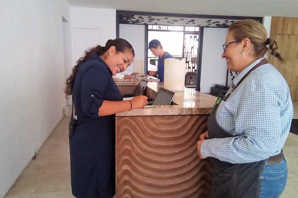 Trabajadores son beneficiados mediante capacitación mixta Trabajadores son beneficiados mediante capacitación mixta