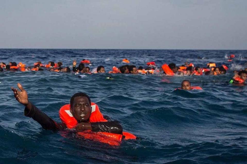 MigrantesMuertoMediterraneo1 Suman mil 500 los migrantes muertos en el Mediterráneo este año