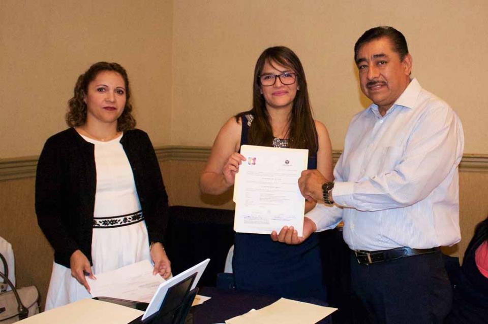 Entregan plazas de promoción y cargos para Asesores Técnicos Pedagógicos Entregan plazas de promoción y cargos para Asesores Técnicos Pedagógicos