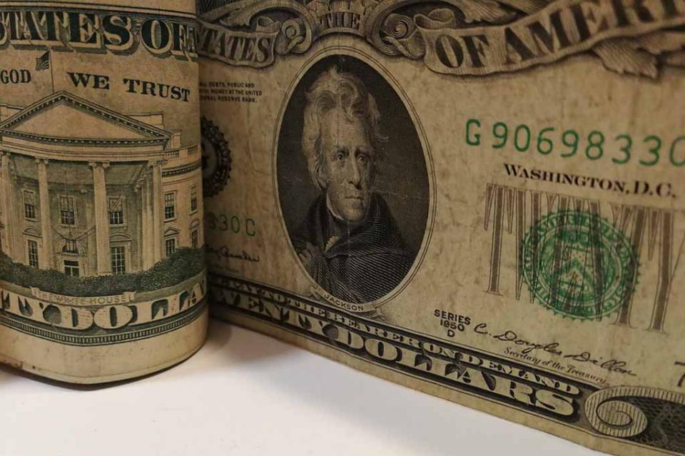 Venden dólar a 19.17 pesos en aeropuerto capitalino Venden dólar a 19.17 pesos en aeropuerto capitalino