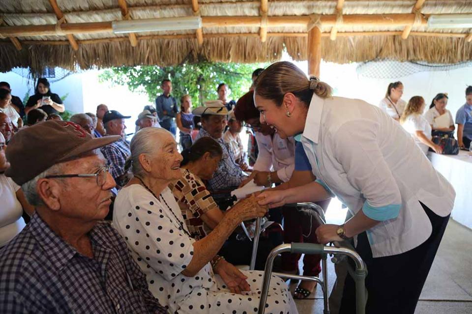 Atiende Secretario General, inquietudes de vecinos de colonia ejidal Atiende Secretario General, inquietudes de vecinos de colonia ejidal