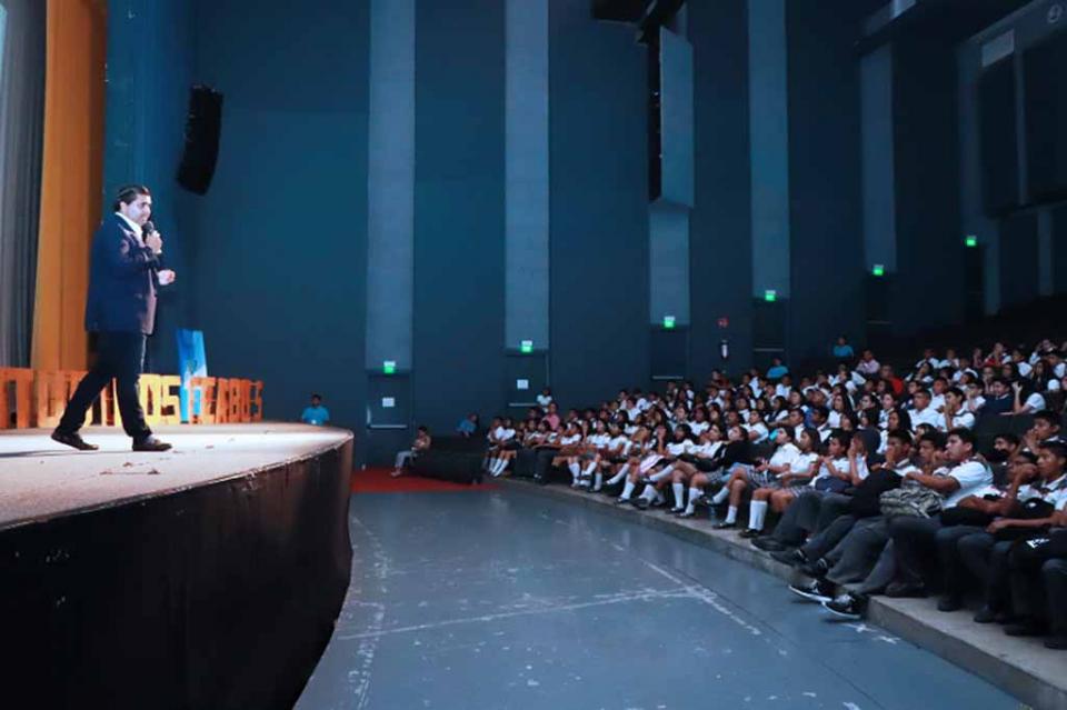 Presentan el 3er. Congreso Juventud Los Cabos 2018 "Construye Tus Sueños" Presentan el 3er. Congreso Juventud Los Cabos 2018 "Construye Tus Sueños"