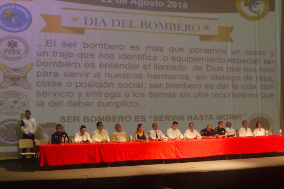 Se rinde homenaje en Cabo San Lucas por el Día nacional del Bombero Se rinde homenaje en Cabo San Lucas por el Día nacional del Bombero