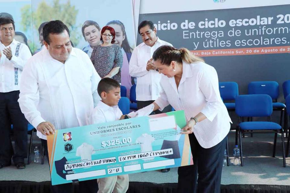 Con educación de calidad seguimos construyendo el mejor futuro de BCS Con educación de calidad seguimos construyendo el mejor futuro de BCS