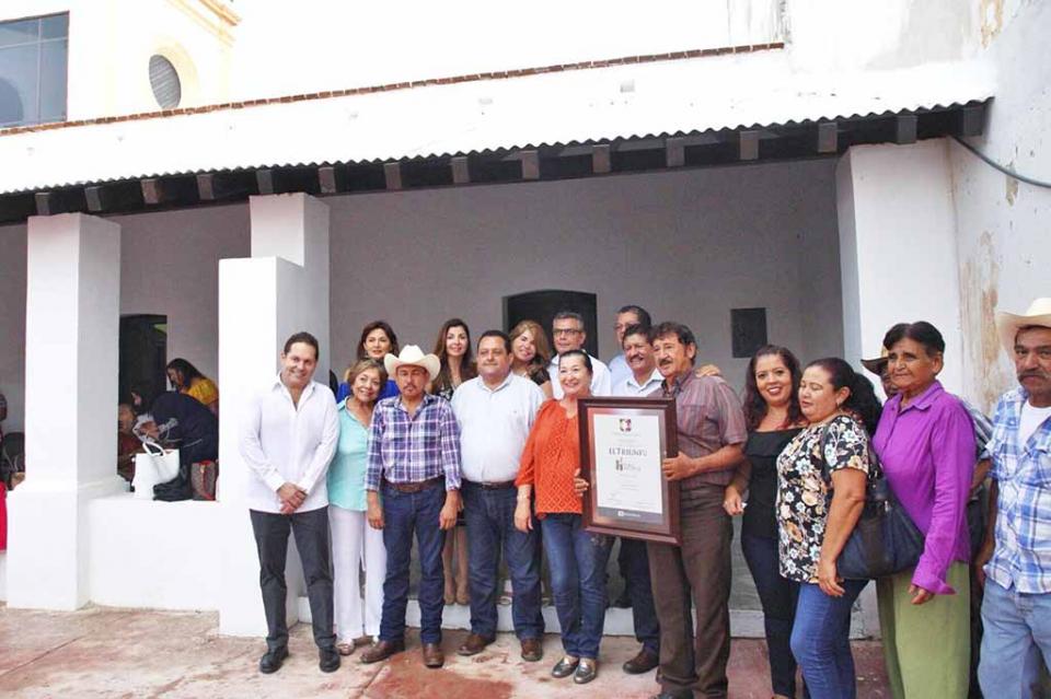 Entrega gobernador nombramiento a “El Triunfo” como “Pueblo Histórico” Entrega gobernador nombramiento a “El Triunfo” como “Pueblo Histórico”