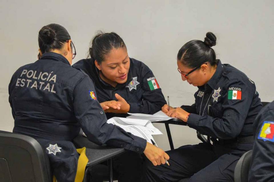 Capacitan a Policías Estatales en competencias básicas de la función policial Capacitan a Policías Estatales en competencias básicas de la función policial