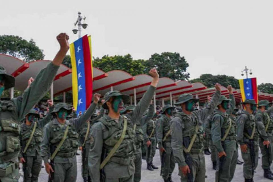 Desconfían de gobierno venezolano hasta fuerzas armadas dice militar Desconfían de gobierno venezolano hasta fuerzas armadas dice militar