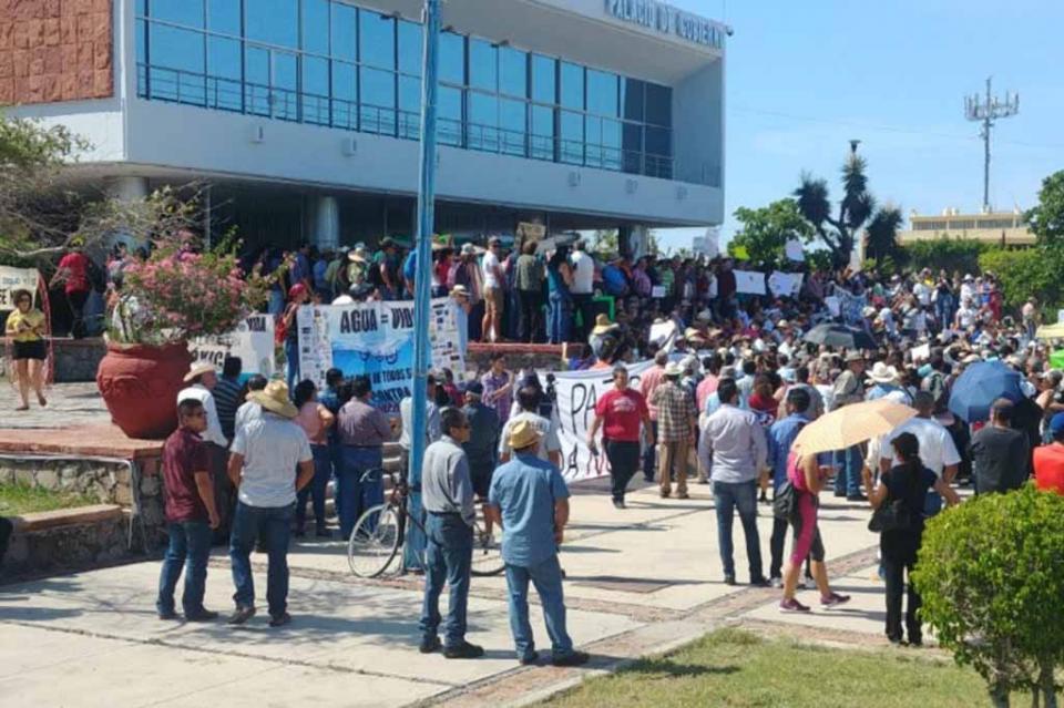 protestamineriaportada Inician en La Paz protestas en contra de la minería Los Cardones
