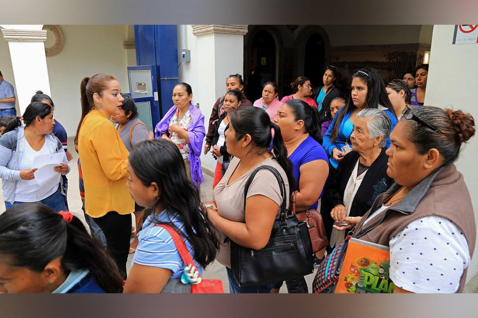 En 3 años de gobierno, más de 7 mil acciones en apoyos de salud, deporte y auto-empleo En 3 años de gobierno, más de 7 mil acciones en apoyos de salud, deporte y auto-empleo