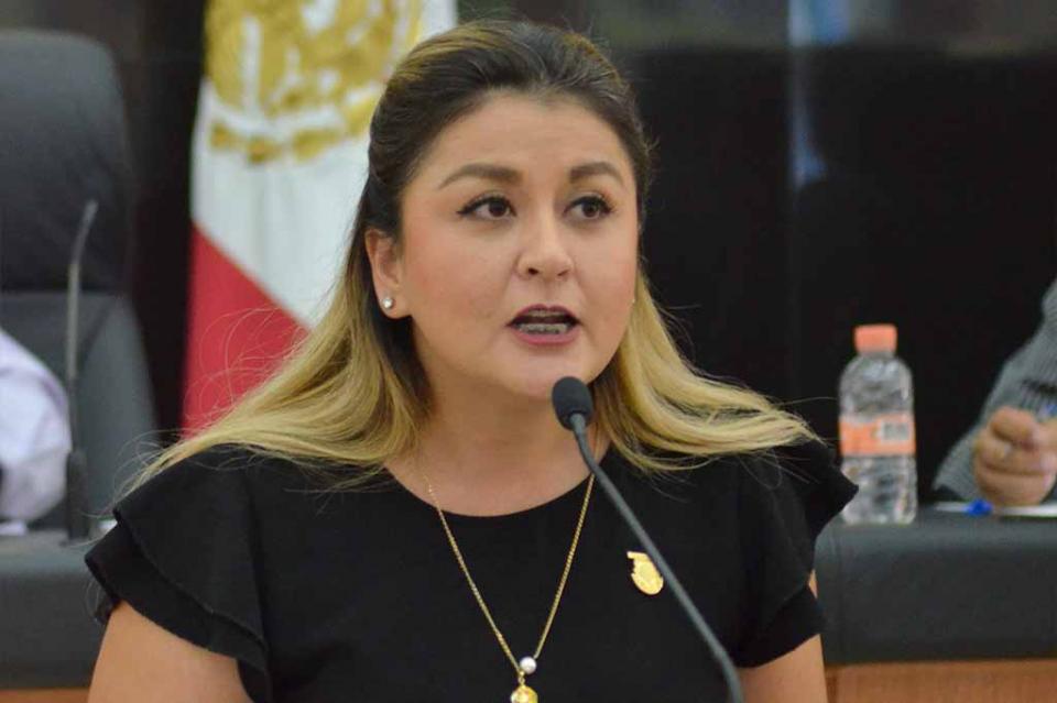 Trabajemos unidos y enviemos un mensaje claro y positivo del quehacer legislativo a los sudcalifornianos : Dip. Daniela Rubio Trabajemos unidos y enviemos un mensaje claro y positivo del quehacer legislativo a los sudcalifornianos : Dip. Daniela Rubio