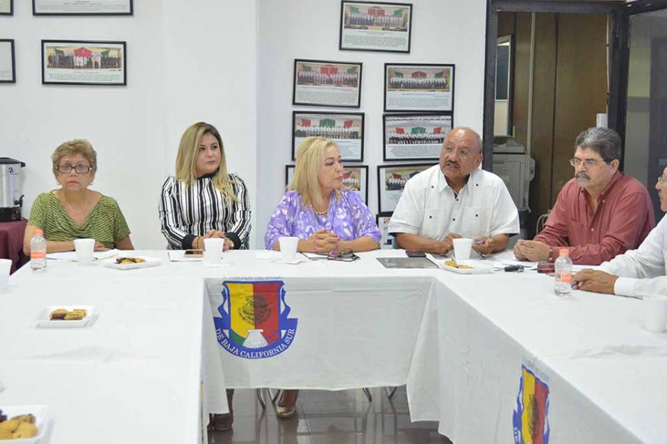 Solicitan mejorar prestaciones de trabajadores de la educación jubilados y pensionados Solicitan mejorar prestaciones de trabajadores de la educación jubilados y pensionados