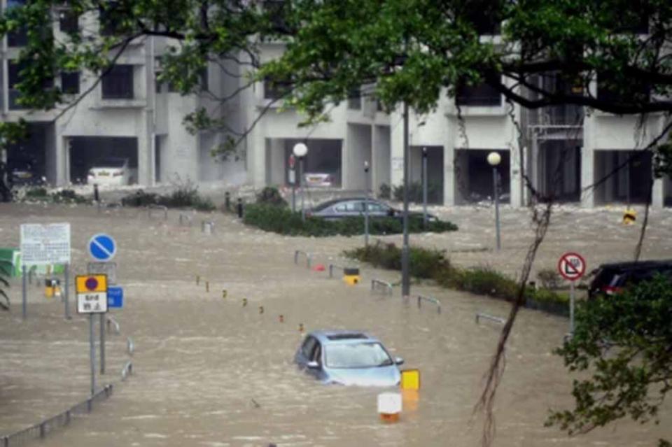 Hong Kong se recupera del más fuerte tifón de que tenga registro Hong Kong se recupera del más fuerte tifón de que tenga registro