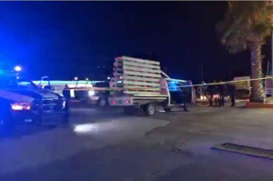vehiculobaleado Encuentran vehículo baleado y con manchas de sangre en Costa Azul