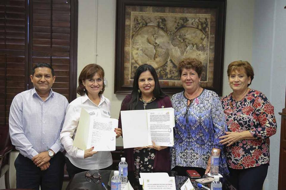Firman Convenios de Colaboración el H. XIII Ayuntamiento de Los Cabos y el Instituto Nacional de las Personas Adultas Mayores (INAPAM) Firman Convenios de Colaboración el H. XIII Ayuntamiento de Los Cabos y el Instituto Nacional de las Personas Adultas Mayores (INAPAM)