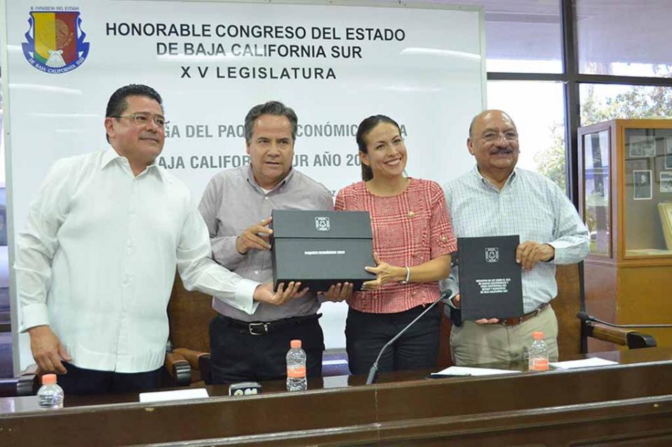 Recibe Congreso del Estado Paquete fiscal para el Ejercicio 2019 Recibe Congreso del Estado Paquete fiscal para el Ejercicio 2019