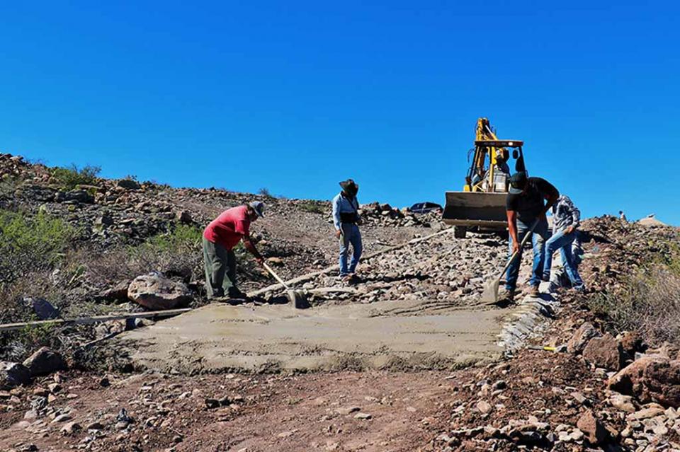 Cumplen 85 años de compromiso con BCS trabajadores de la junta estatal de caminos Cumplen 85 años de compromiso con BCS trabajadores de la junta estatal de caminos