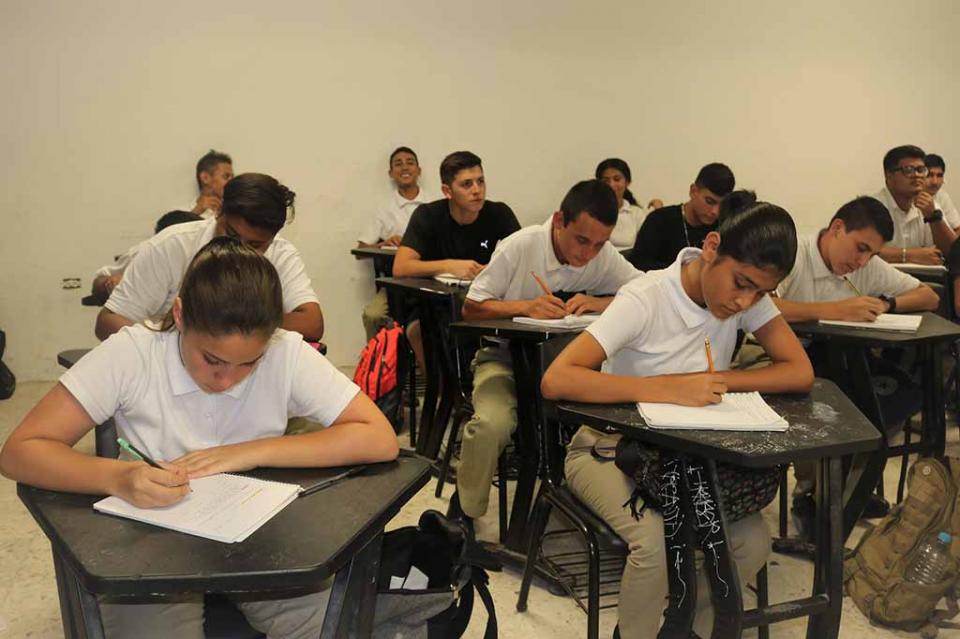 BCS Primer lugar nacional de cobertura educativa en nivelmedio superior BCS Primer lugar nacional de cobertura educativa en nivelmedio superior