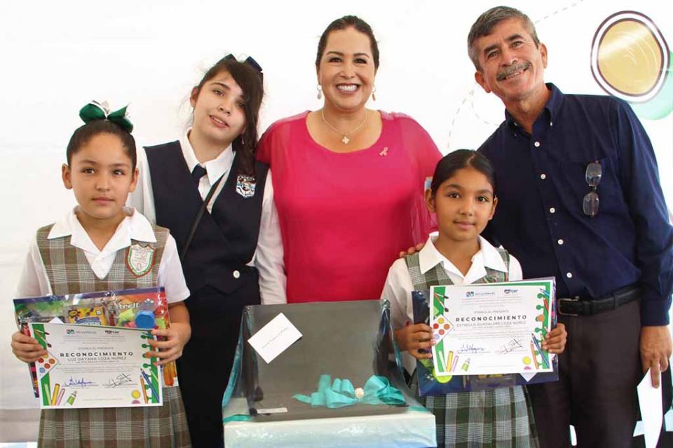 Premian a niñas y niños de concurso Dibujo Pavimental Premian a niñas y niños de concurso Dibujo Pavimental