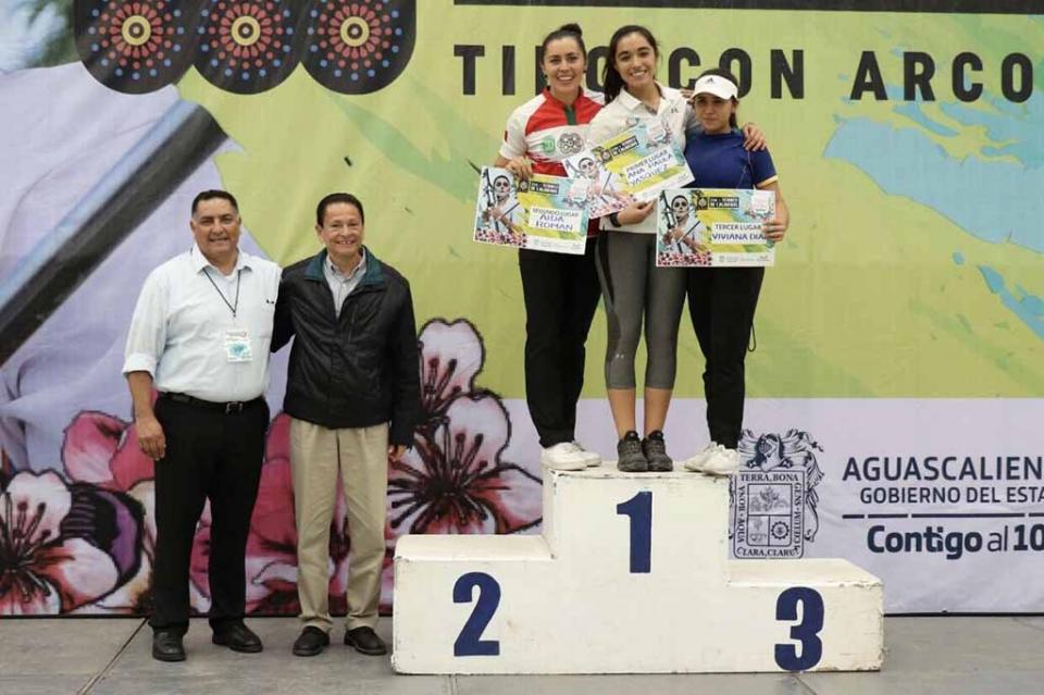 VIVIANA BRONCE Conquista bronce arquera Viviana Díaz en Nacional Bajo Techo