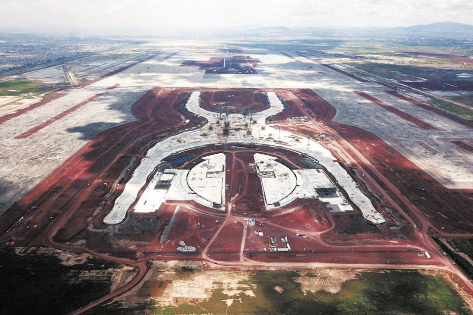 Acción desafortunada consulta ciudadana y los resultados para el tema del nuevo aeropuerto de la CDMX, coinciden Canaco y Canacintra Acción desafortunada consulta ciudadana y los resultados para el tema del nuevo aeropuerto de la CDMX, coinciden Canaco y Canacintra