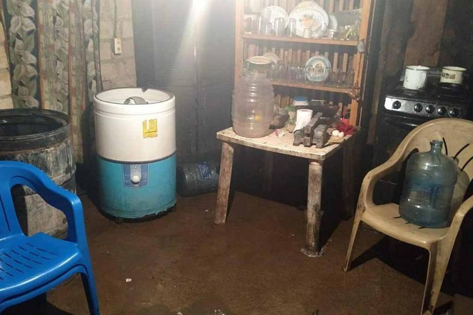 Reportan inundación de viviendas Reportan inundación de 10 viviendas en Punta Perula por alto oleaje