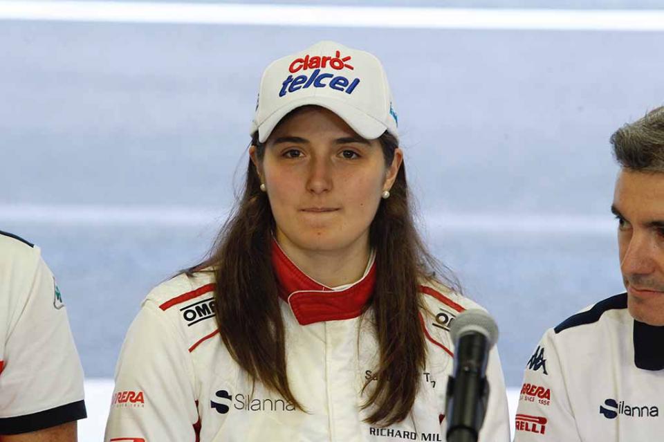 Primera mujer latinoamericana en la F1, Tatiana Calderón Colombiana Tatiana Calderón primera latina que pilota un Fórmula Uno