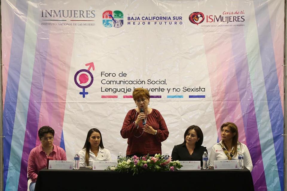 Inaugura Rosa Delia Foro de Comunicación Social, Lenguaje Incluyente y No Sexista Inaugura Rosa Delia Foro de Comunicación Social, Lenguaje Incluyente y No Sexista