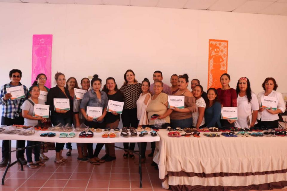 El IMMUJER clausura Taller de Oficio con Enfoque en Derechos Humanos El IMMUJER clausura Taller de Oficio con Enfoque en Derechos Humanos
