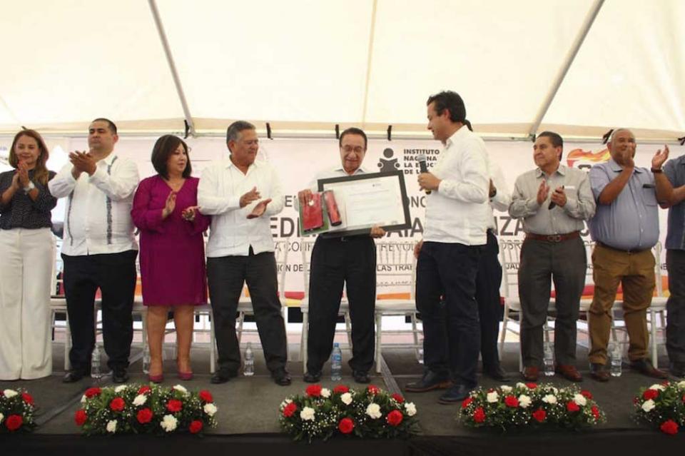 Isaías González Cuevas, un gran aliado de la Educación de México y BCS: INEA Isaías González Cuevas, un gran aliado de la Educación de México y BCS: INEA