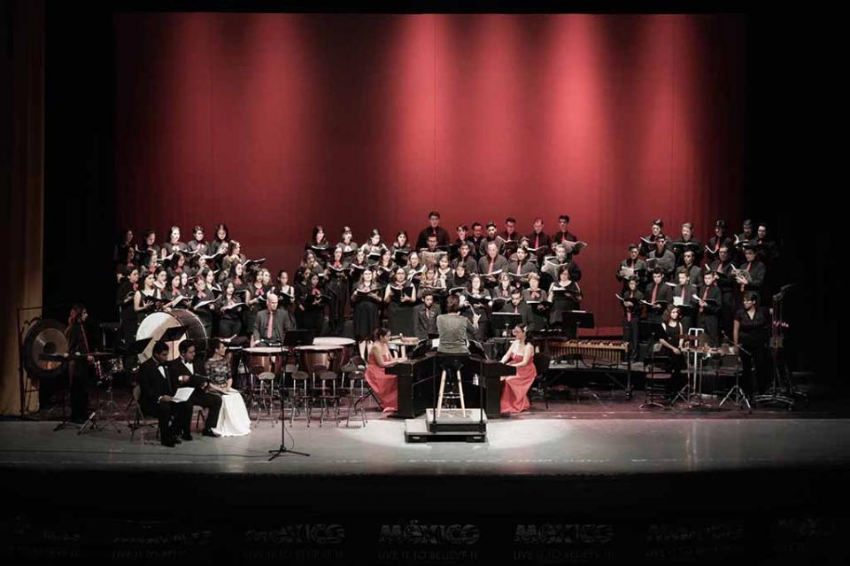 Asiste alcaldesa de Los Cabos a la presentación del coro monumental “Carmina Burana” Asiste alcaldesa de Los Cabos a la presentación del coro monumental “Carmina Burana”
