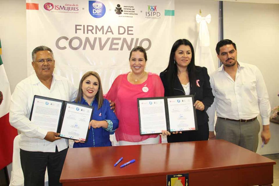 Firman convenio de colaboración institucional SEDIF, IEEA, ISIPD y ISMUJERES Firman convenio de colaboración institucional SEDIF, IEEA, ISIPD y ISMUJERES