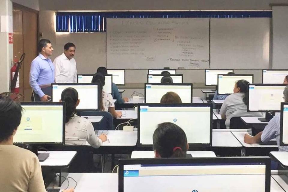 Presentarán la próxima semana examen al desempeño 400 docentes de BCS: SEP Presentarán la próxima semana examen al desempeño 400 docentes de BCS: SEP