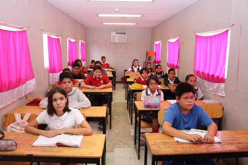 Operan 44 aulas móviles para atender la demanda educativa en BCS Operan 44 aulas móviles para atender la demanda educativa en BCS