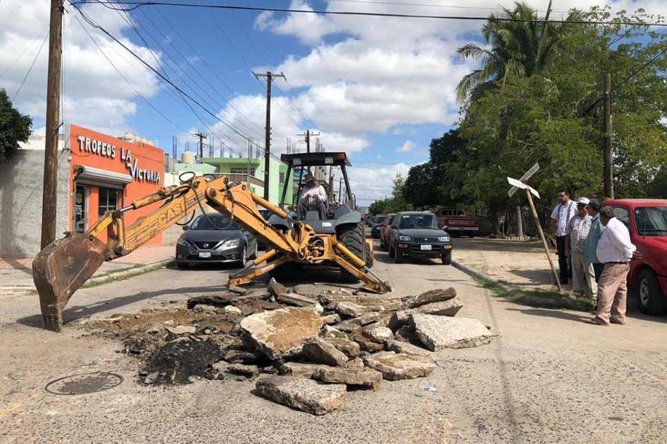 Inicia gobierno del estado reconstrucción de más vialidades en La Paz Inicia gobierno del estado reconstrucción de más vialidades en La Paz