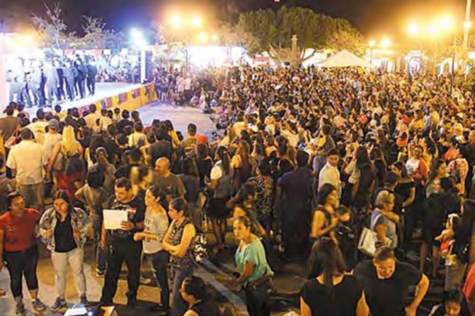 Con altares y ofrendas de Día de Muertos se adornó Centro Histórico en SJC Con altares y ofrendas de Día de Muertos se adornó Centro Histórico en SJC