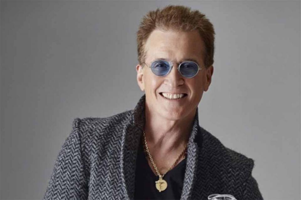 emmanuel Emmanuel estrena versión de clásico navideño “Jingle Bells”