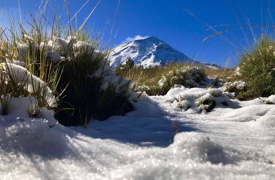 Parque Nacional Izta-Popo Inician operativos en áreas naturales protegidas por primeras nevadas