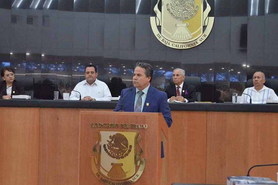 Hoy más que nunca a Sociedad de Baja California Sur debe de recibir los beneficios de la alternancia política: Diputado Ramiro Ruiz Flores Hoy más que nunca a Sociedad de Baja California Sur debe de recibir los beneficios de la alternancia política: Diputado Ramiro Ruiz Flores