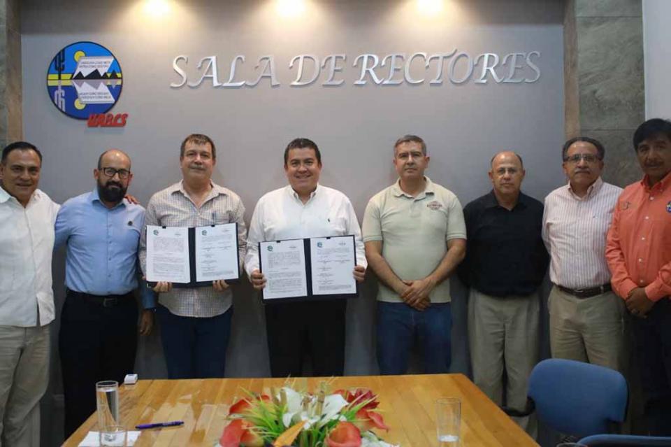 uabcs7nov Se vincula UABCS con reconocida empresa local de productos agrícolas