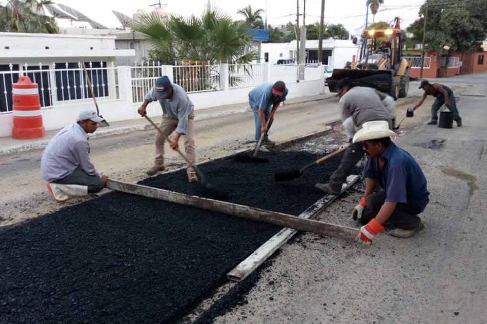 Dan respuesta a ciudadanos con programa de bacheo en el municipio Dan respuesta a ciudadanos con programa de bacheo en el municipio