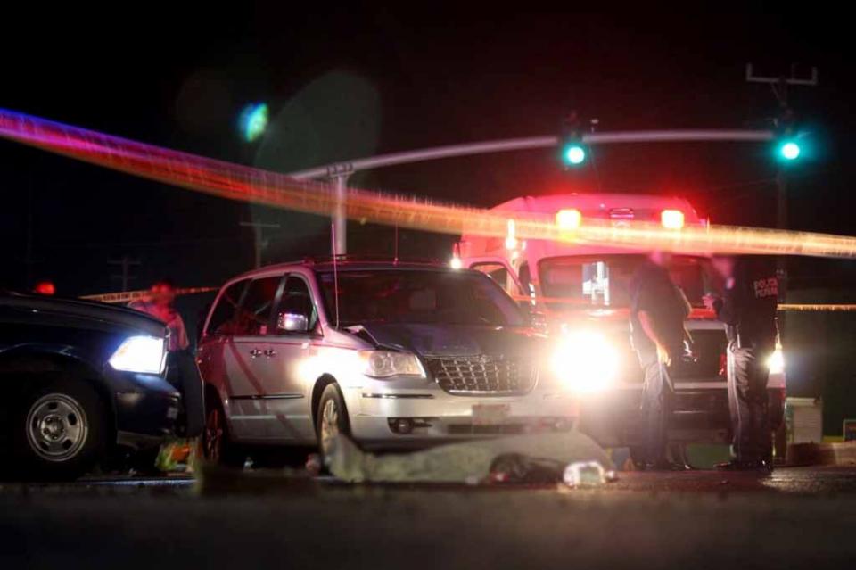 Fallece peatón al ser atropellado tratando de cruzar carretera Transpeninsular Fallece peatón al ser atropellado tratando de cruzar carretera Transpeninsular