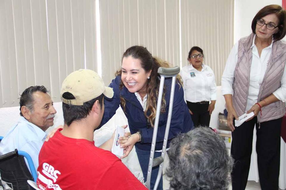 Entrega SEDIF pensiones alimentarias y humanitarias en los municipios de Loreto, Mulegé y Comondú Entrega SEDIF pensiones alimentarias y humanitarias en los municipios de Loreto, Mulegé y Comondú
