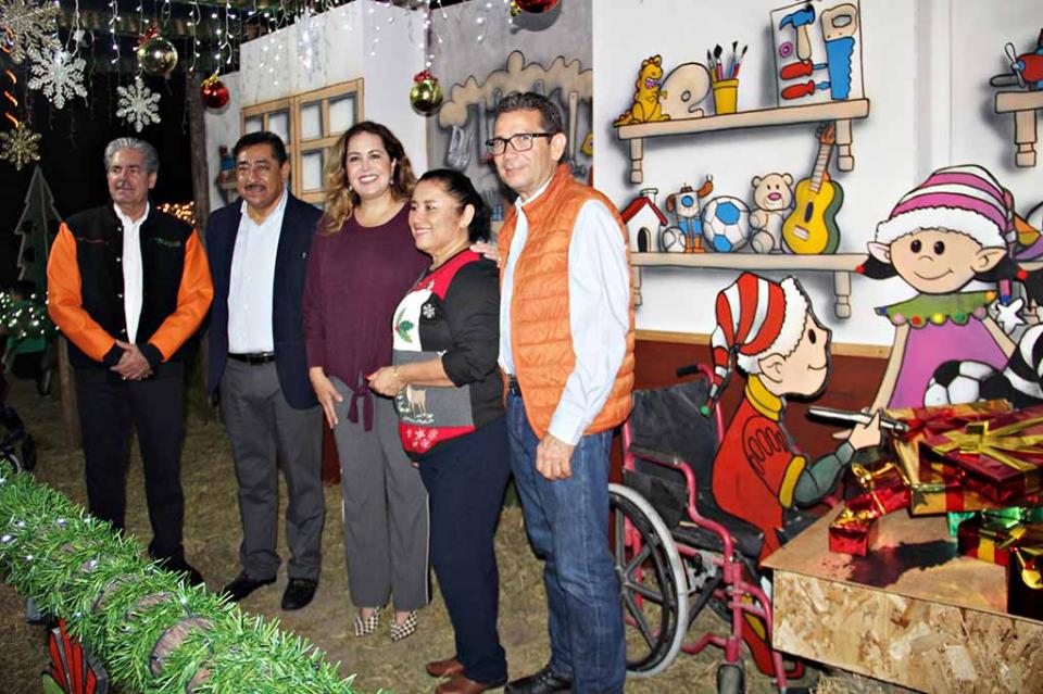 Encendido de luces una tradición sudcaliforniana: Velázquez de Mendoza Encendido de luces una tradición sudcaliforniana: Velázquez de Mendoza