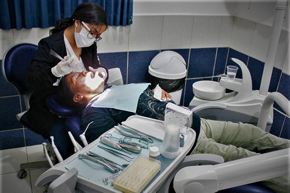 Salud ofrece atención dental básica a población que carece de derechohabiencia Salud ofrece atención dental básica a población que carece de derechohabiencia