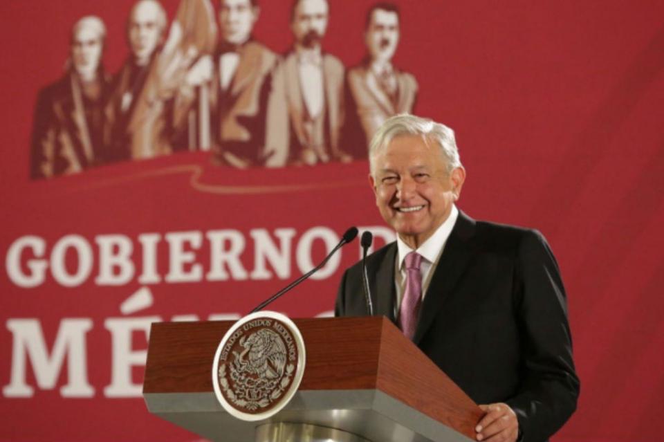 amlo3 López Obrador desea buen año a mexicanos, destaca estabilidad económica