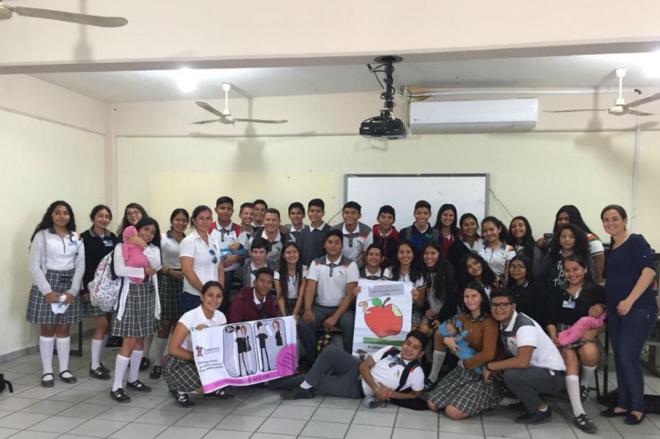 atiendedif2 Atiende DIF Los Cabos a los jóvenes con pláticas sobre sexualidad responsable