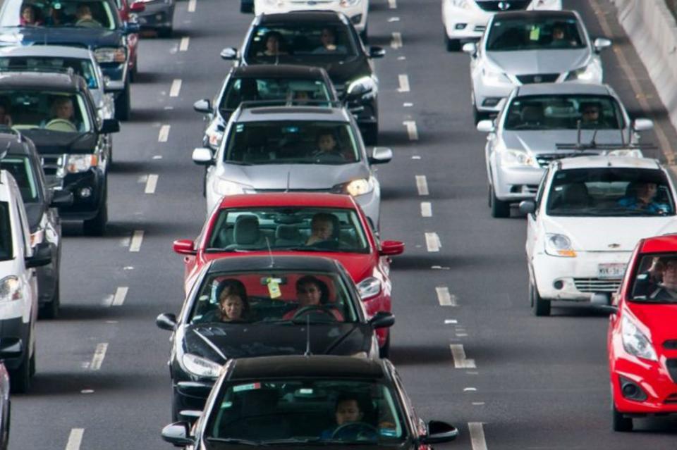 autos2 A partir del 1 de enero será obligatorio contar con seguro de automóvil